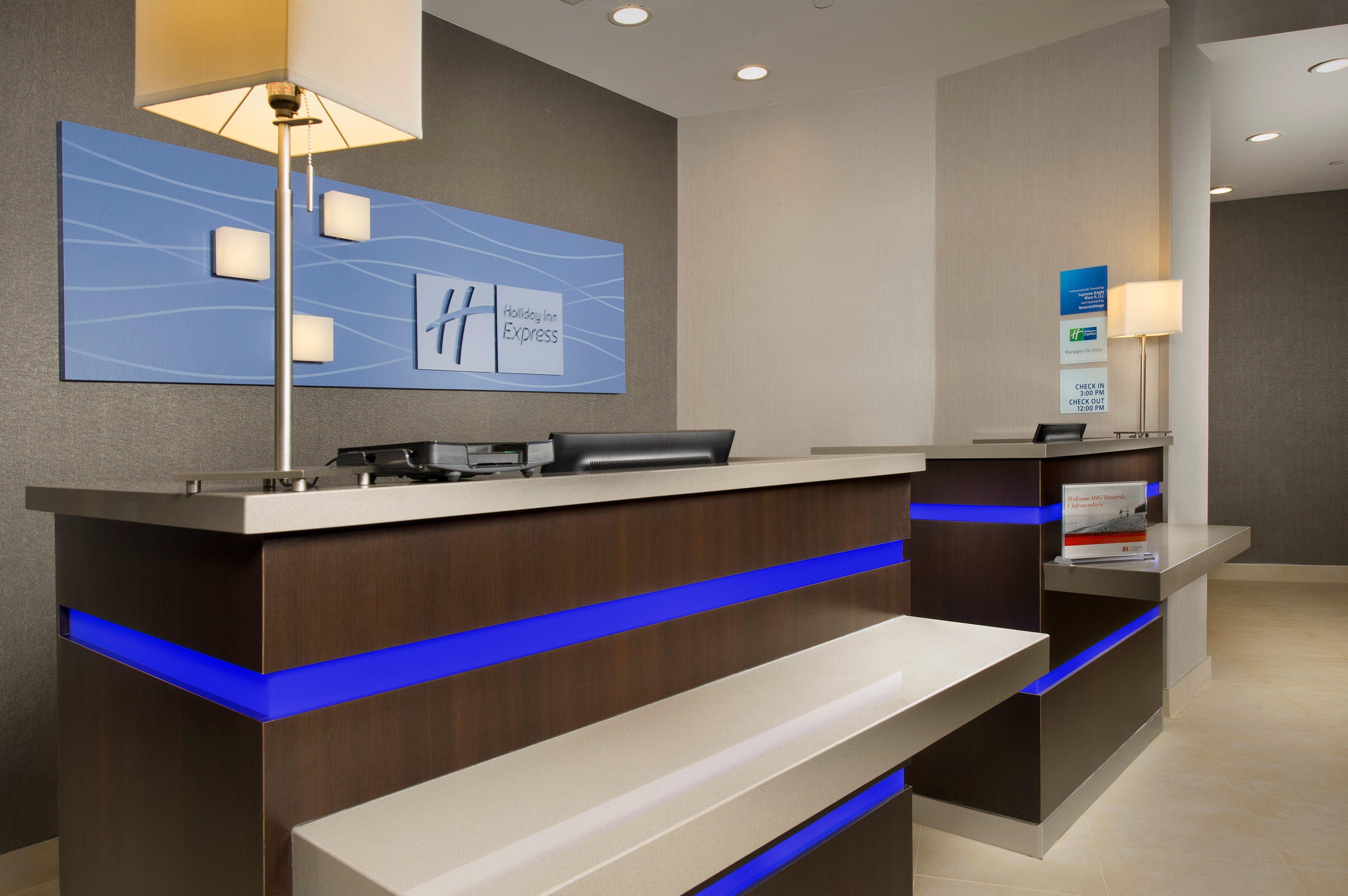 Holiday Inn Express Hotel & Suites Waco South By Ihg Exterior foto
